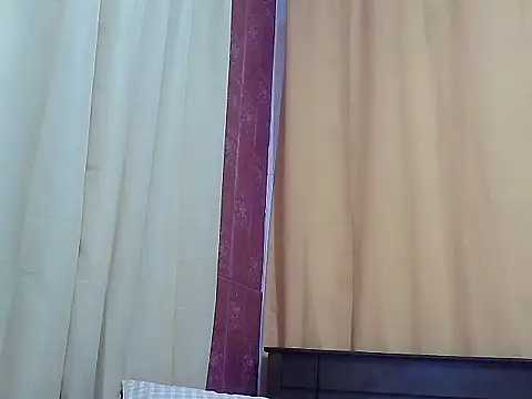 Snapshot of Elara8309 chatting on November 30, 1:20 am Elara8309 online show from November 30, 1:20 am