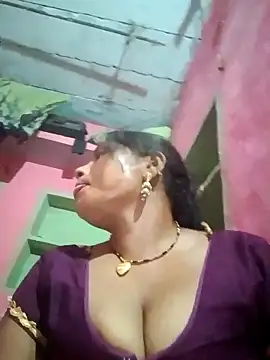 Snapshot of sanjna_sharmaa chatting on September 17, 3:35 pm sanjna sharmaa online show from September 17, 3:35 pm