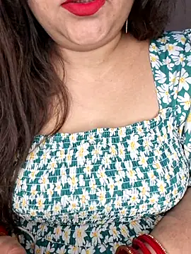 indian-hotmilfs online show from April 21, 7:39 pm