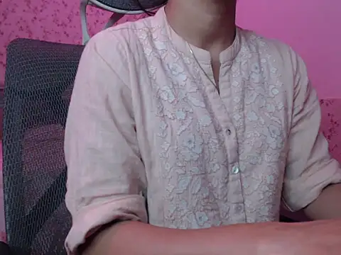 Snapshot of snow_white123 chatting on October 16, 8:10 pm snow white123 online show from October 16, 8:10 pm