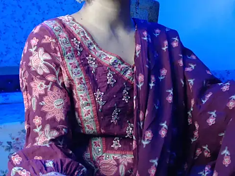 Snapshot of snow_white123 chatting on November 21, 8:51 pm snow white123 online show from November 21, 8:51 pm