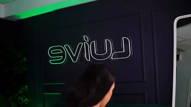 SiennaRuh online show from October 24, 10:00 am