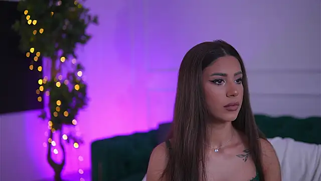 SiennaRuh online show from April 19, 10:47 am