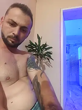 Snapshot of papichulo0099 chatting on October 25, 1:35 am papichulo0099 online show from October 25, 1:35 am