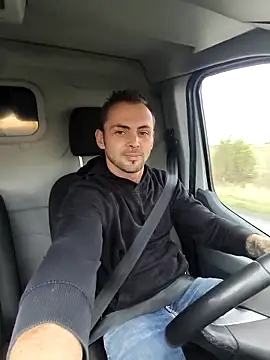 Snapshot of papichulo0099 chatting on November 3, 6:25 am papichulo0099 online show from November 3, 6:25 am