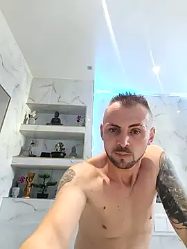 Snapshot of papichulo0099 chatting on November 15, 9:50 am papichulo0099 online show from November 15, 9:50 am