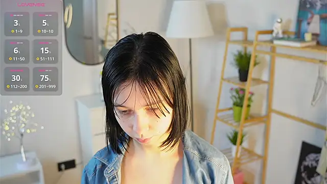 Snapshot of SuzanneHowse chatting on November 2, 6:38 am SuzanneHowse online show from November 2, 6:38 am