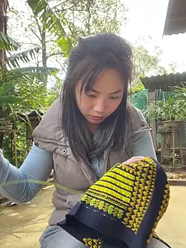 AAANINE22 online show from October 3, 2:19 am