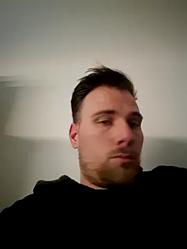 mrlyuis online show from March 3, 3:18 pm