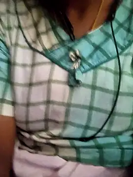 Snapshot of p0a8 chatting on October 21, 8:26 am p0a8 online show from October 21, 8:26 am