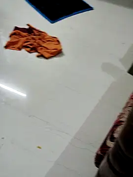 Snapshot of p0a8 chatting on December 5, 5:27 am p0a8 online show from December 5, 5:27 am