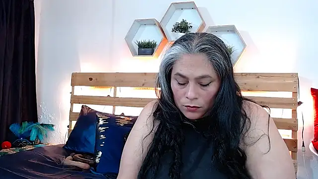 Snapshot of sheila_reeves2772 chatting on November 7, 4:18 pm sheila reeves2772 online show from November 7, 4:18 pm