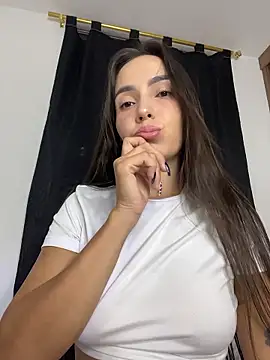 Snapshot of Scarlett05 chatting on January 16, 12:58 am Scarlett05 online show from January 16, 12:58 am