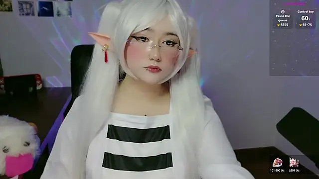 Snapshot of Livelle69 chatting on November 21, 3:05 am Livelle69 online show from November 21, 3:05 am