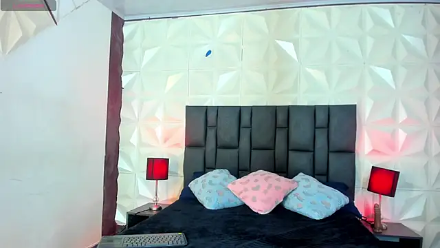 BustyGlow online show from September 12, 10:48 am