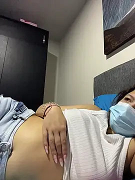 Snapshot of destiny69col chatting on November 12, 1:17 am destiny69col online show from November 12, 1:17 am