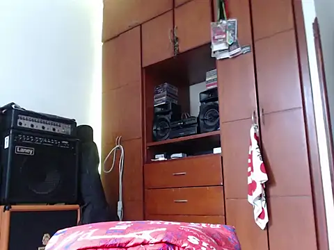 Diego  Barbarie   online show from November 4, 8:08 pm