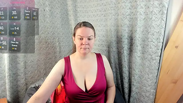 Snapshot of MiaLores chatting on November 13, 9:08 am MiaLores online show from November 13, 9:08 am