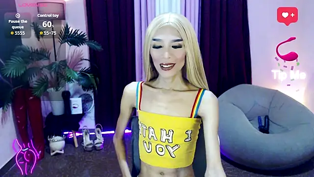 itsmeMonicaloove69 online show from September 10, 1:05 am