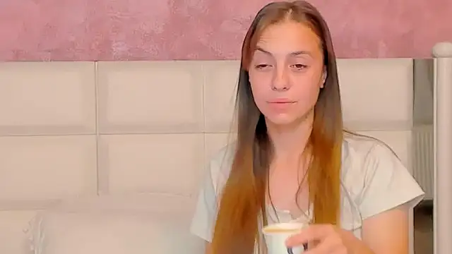 MillieTinny online show from October 6, 3:04 am