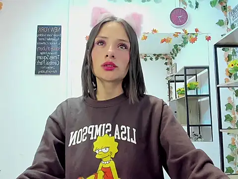 Tammy Thompson  online show from October 31, 1:23 pm