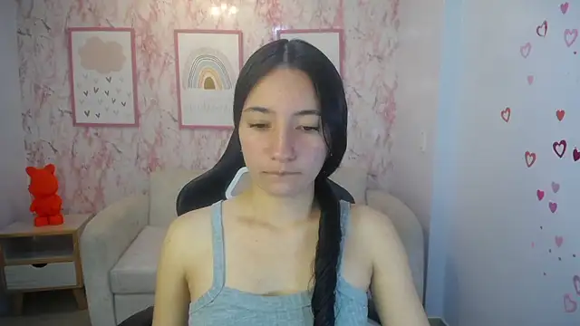 Snapshot of Kylie_ch1 chatting on December 3, 10:57 am Kylie ch1 online show from December 3, 10:57 am