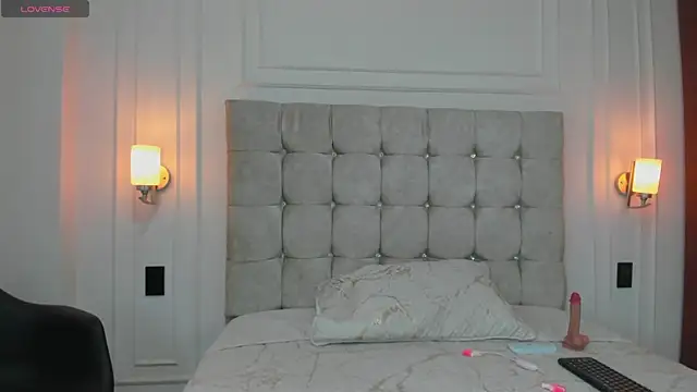 DulceEstrella  online show from October 4, 4:54 am