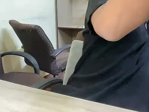 hot genz online show from October 31, 5:19 am