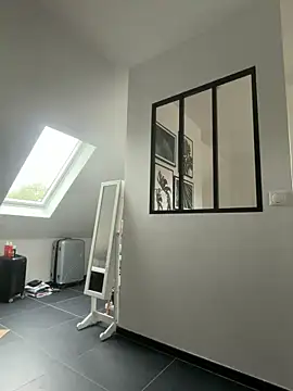 AmyStone   online show from April 5, 10:12 am