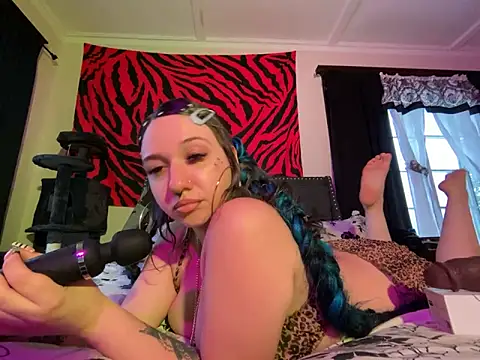 Snapshot of GoddessJemma chatting on September 25, 9:40 pm GoddessJemma online show from September 25, 9:40 pm