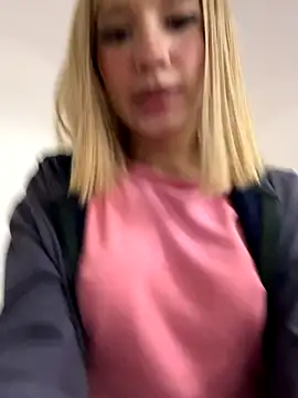 Snapshot of SweetBunnyGF chatting on November 21, 11:25 pm SweetBunnyGF online show from November 21, 11:25 pm