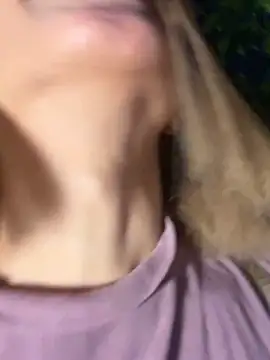 Snapshot of SweetBunnyGF chatting on November 24, 12:32 am SweetBunnyGF online show from November 24, 12:32 am