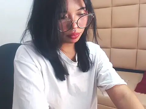 Snapshot of lilith_sexy19 chatting on October 1, 7:20 pm lilith sexy19 online show from October 1, 7:20 pm