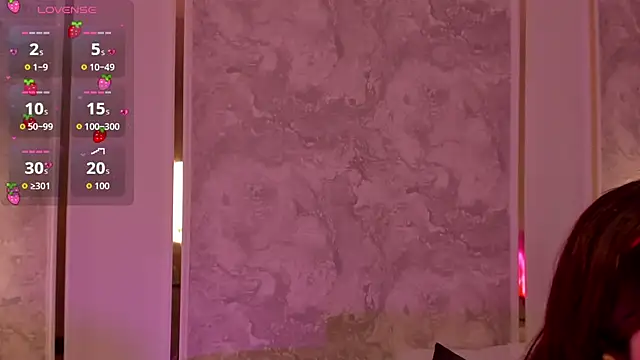 Snapshot of doll_eyees_ chatting on November 6, 2:12 am doll eyees online show from November 6, 2:12 am