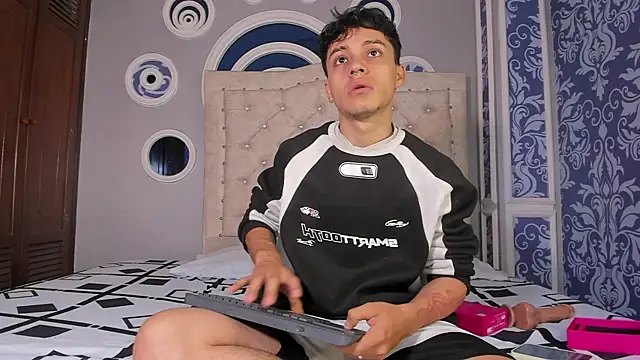 Dani rivass online show from October 24, 11:39 am