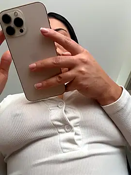 Lu090  online show from September 15, 3:01 pm