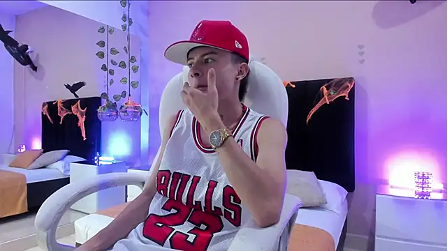 Nascary Fox online show from October 23, 8:07 pm