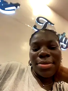 CBonita online show from September 12, 5:57 pm