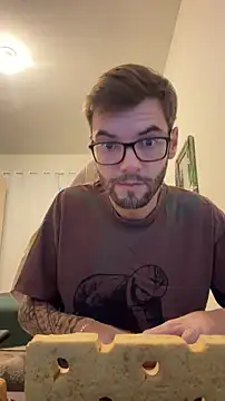 Leonsouzaof online show from March 1, 9:39 pm