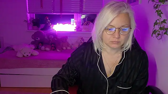 Linsy Kim online show from January 12, 6:18 am