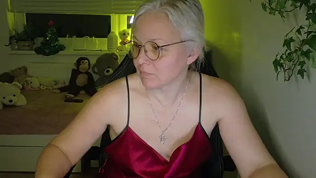 Linsy Kim online show from February 14, 11:01 pm