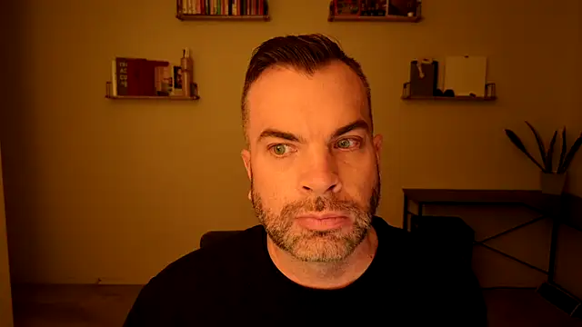 Snapshot of Ty_lerDavid chatting on November 4, 7:18 am Ty lerDavid online show from November 4, 7:18 am