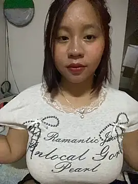 Snapshot of maianhcute chatting on October 25, 2:13 pm maianhcute online show from October 25, 2:13 pm