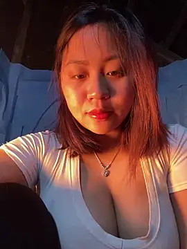 maianhcute online show from March 9, 12:03 am