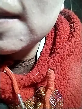 venu00 online show from February 10, 4:27 am