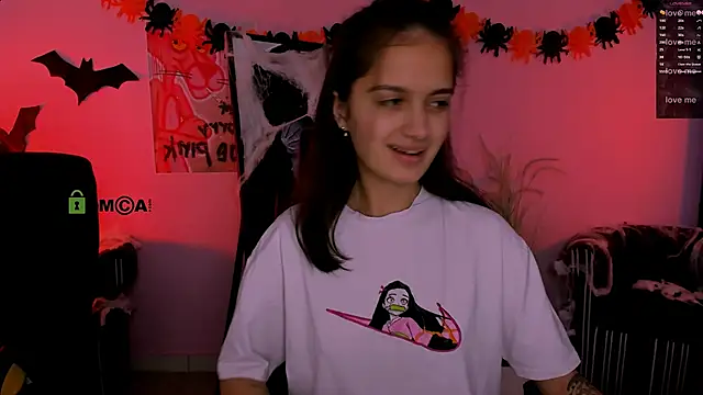 Snapshot of talia_seduce chatting on October 31, 11:22 am talia seduce online show from October 31, 11:22 am