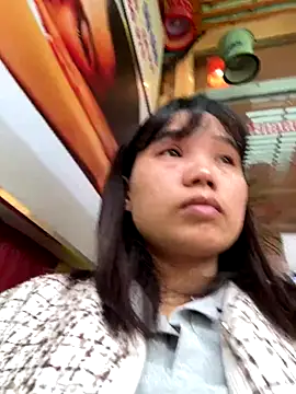 Snapshot of Ngoc-bbi chatting on September 30, 5:12 am Ngoc-bbi online show from September 30, 5:12 am