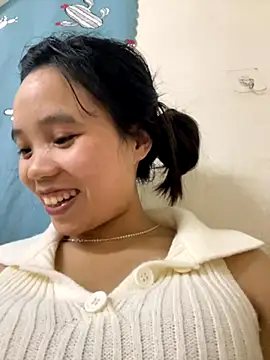Snapshot of Ngoc-bbi chatting on October 9, 1:53 pm Ngoc-bbi online show from October 9, 1:53 pm