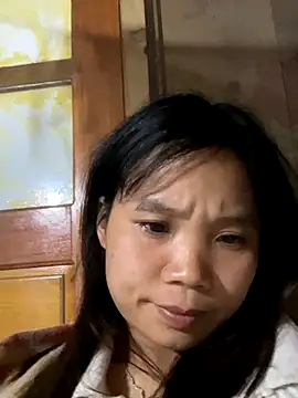 Snapshot of Ngoc-bbi chatting on November 25, 2:28 pm Ngoc-bbi online show from November 25, 2:28 pm