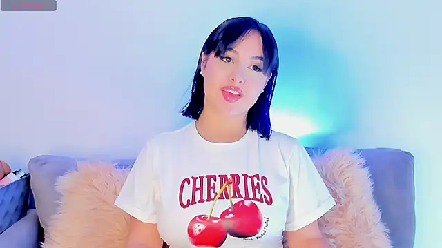 Snapshot of AnaLevii chatting on December 15, 4:22 pm AnaLevii online show from December 15, 4:22 pm